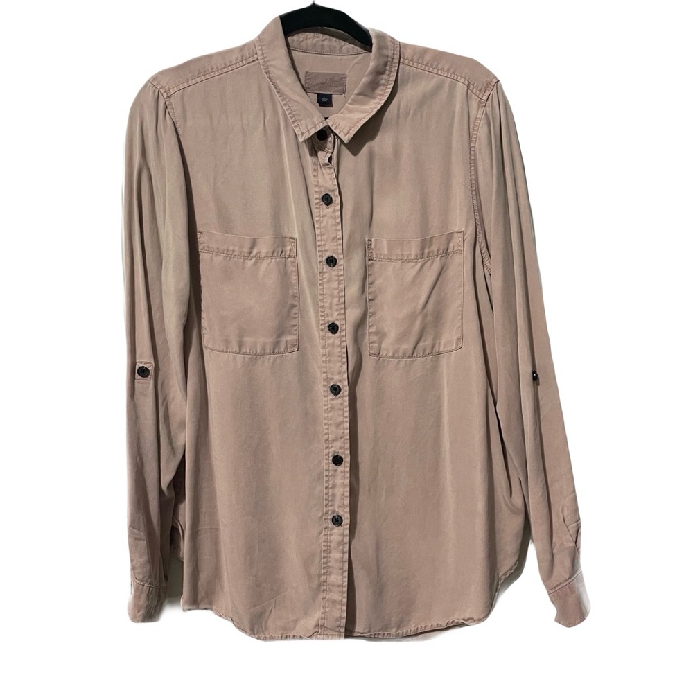 Universal Thread Blush Long Sleeve Button Down Collared Shirt